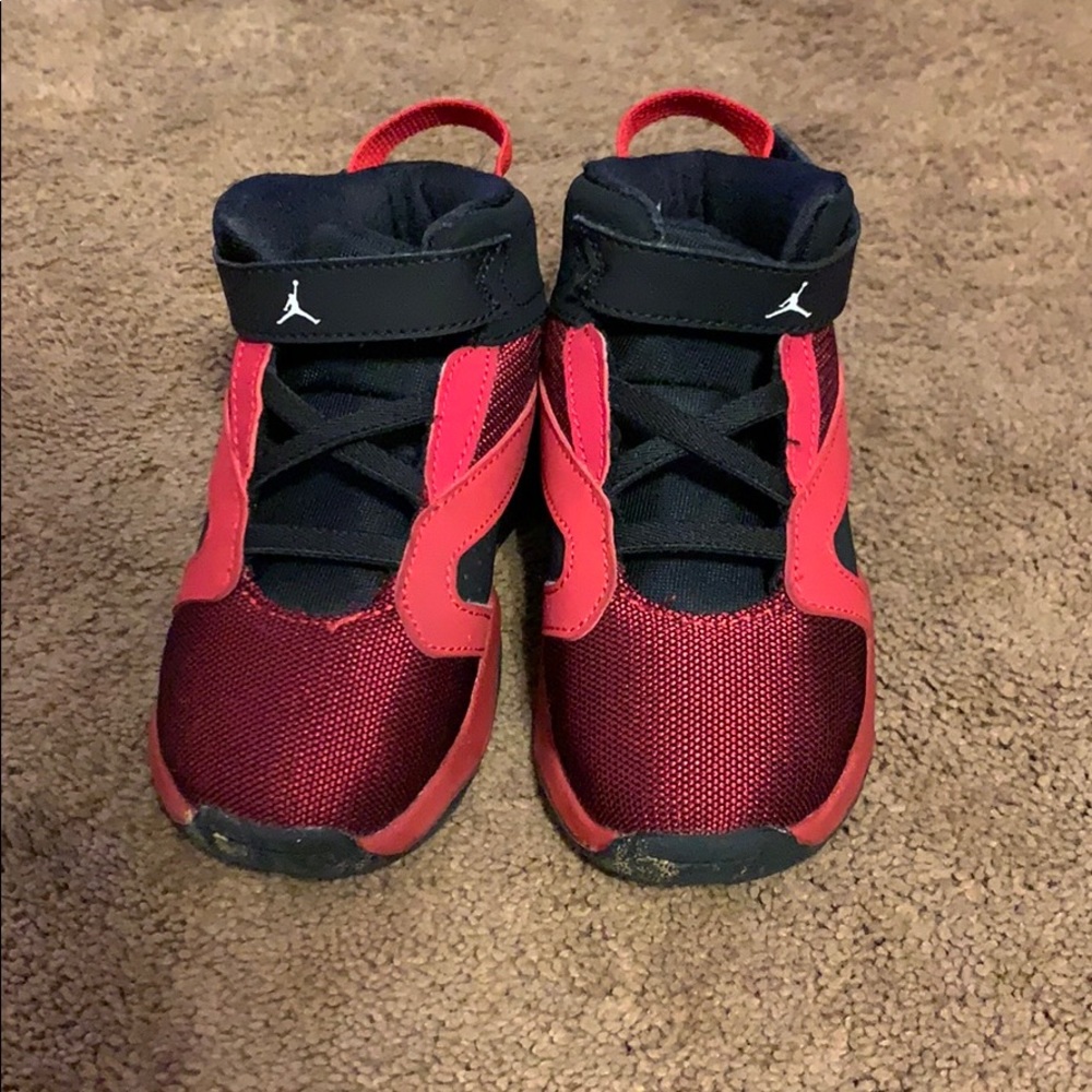 Sneakers - Picture 1 of 4